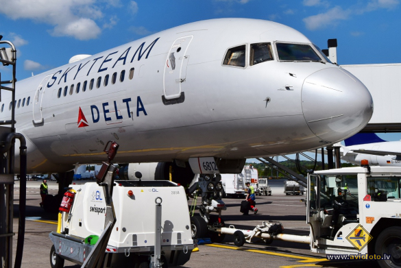 Boeing 757-231